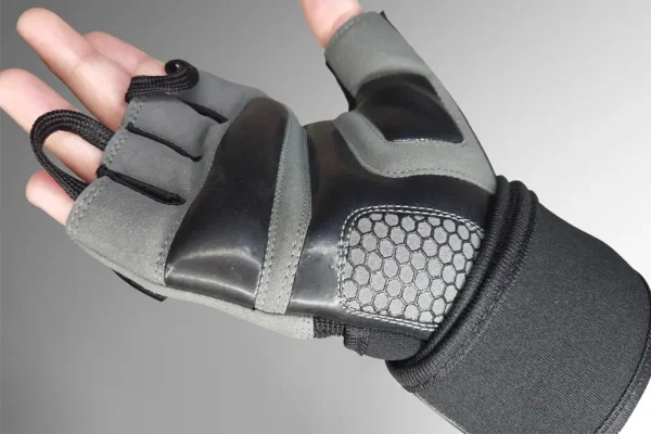 Weightlifting Gym Gloves For wrokout with double silicon padded palm and rubber ribe for finger protection
