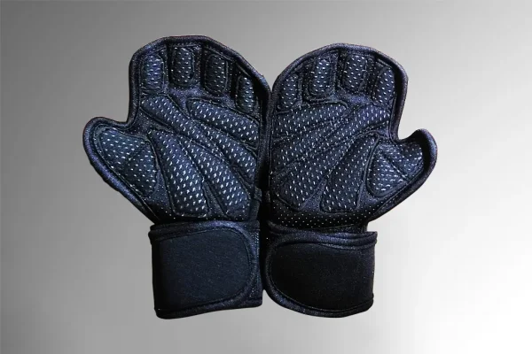 Black Color Open Handed Gym Gloves With Big Silicon Palm For Weighlfting Workouts