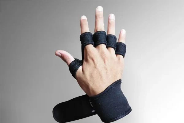 Black Color Open Handed Gym Gloves With Big Silicon Palm For Weigh Lifting Workouts